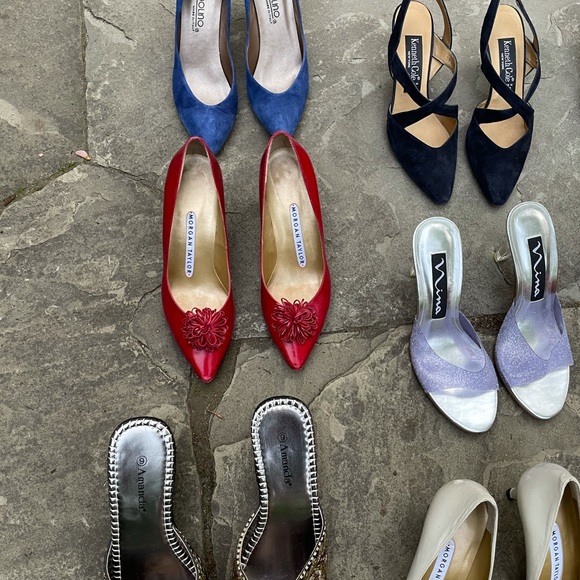 Modern and vintage shoes. - Picture 5 of 6